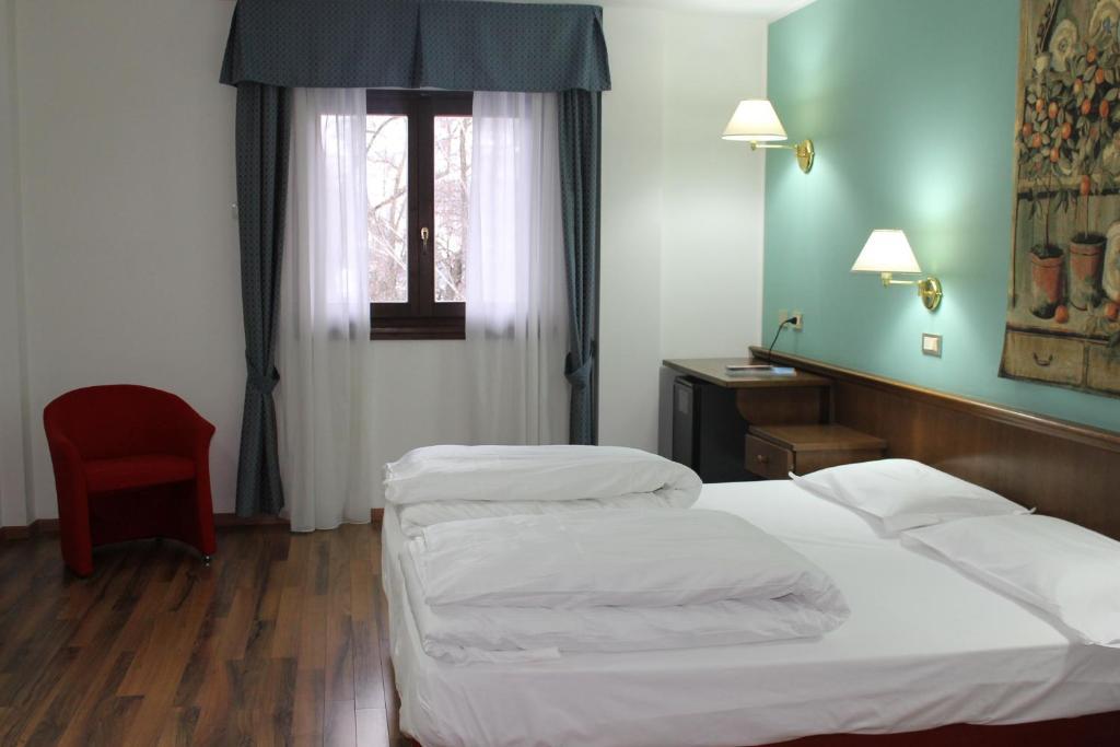 Clementi Hotel 4*