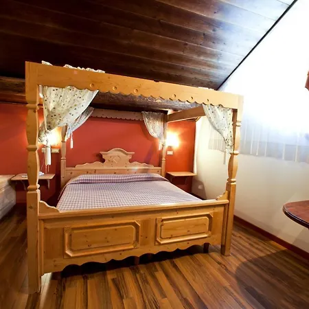 Hotel Baita Clementi Bormio Exterior photo