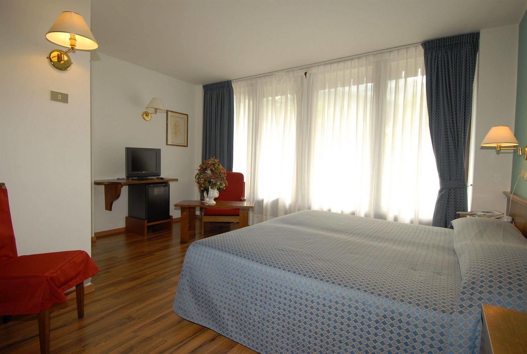 Hotel Clementi